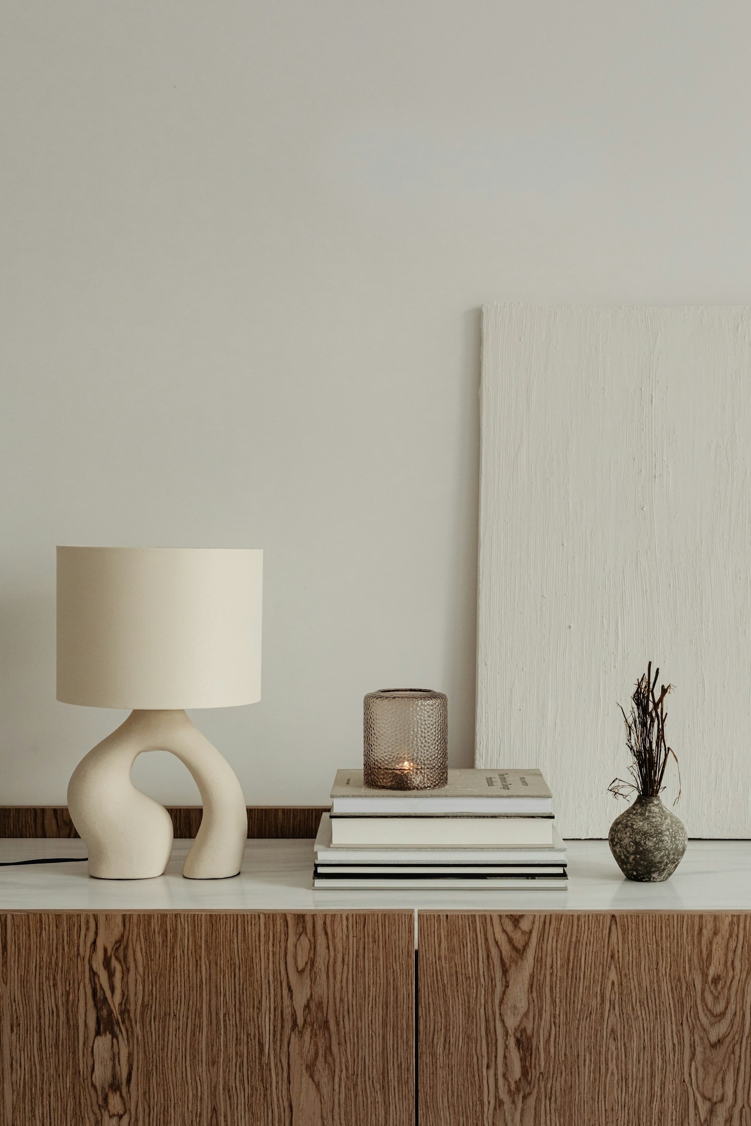 Top 5 Accessories for a Calming Bedroom
